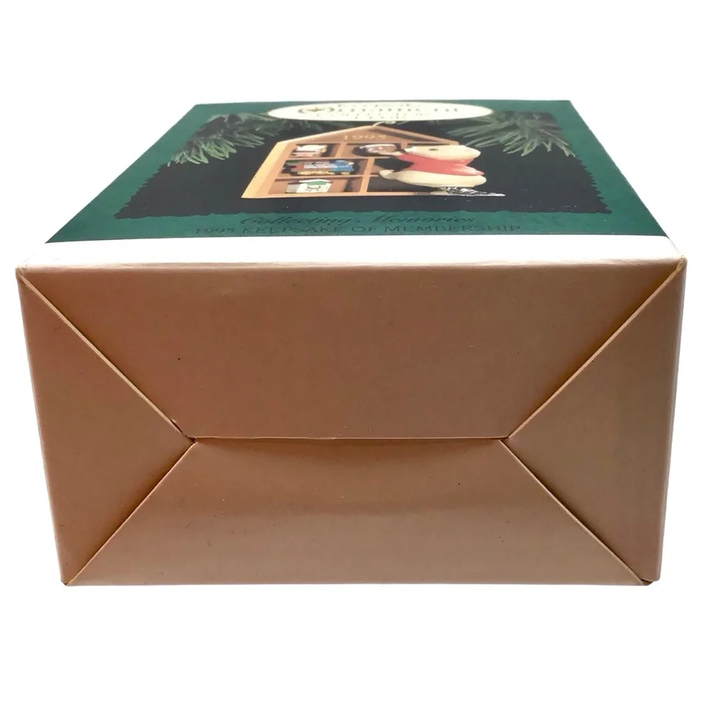 Hallmark 1995 “Collecting Memories” Christmas Ornament